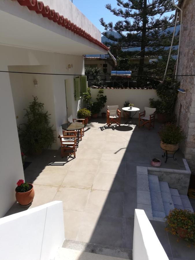 Danesi House Lägenhet Leonídion Exteriör bild